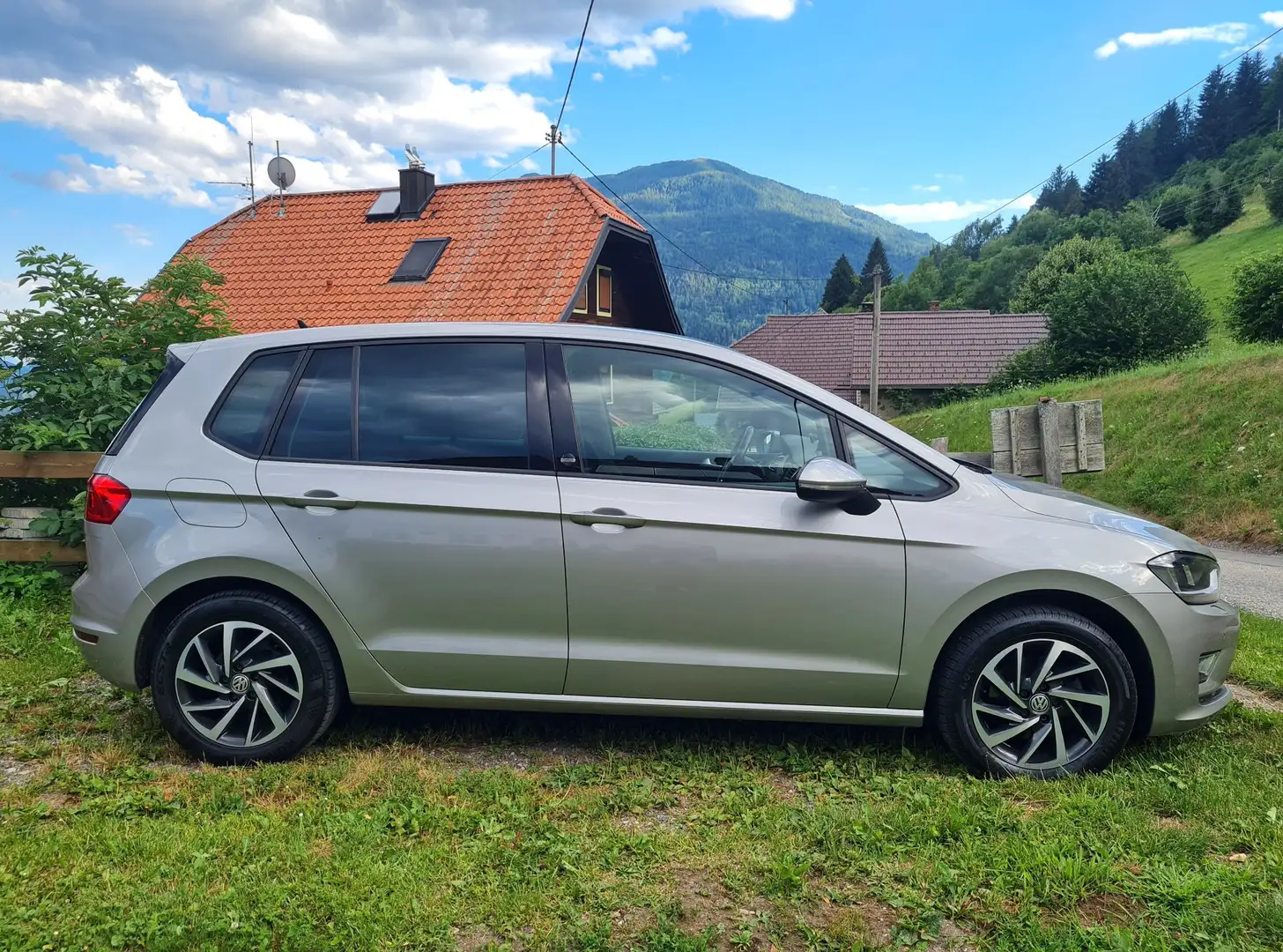 Volkswagen Golf Sportsvan 1.6 TDI (BlueMotion Technology) Comfortline - 1
