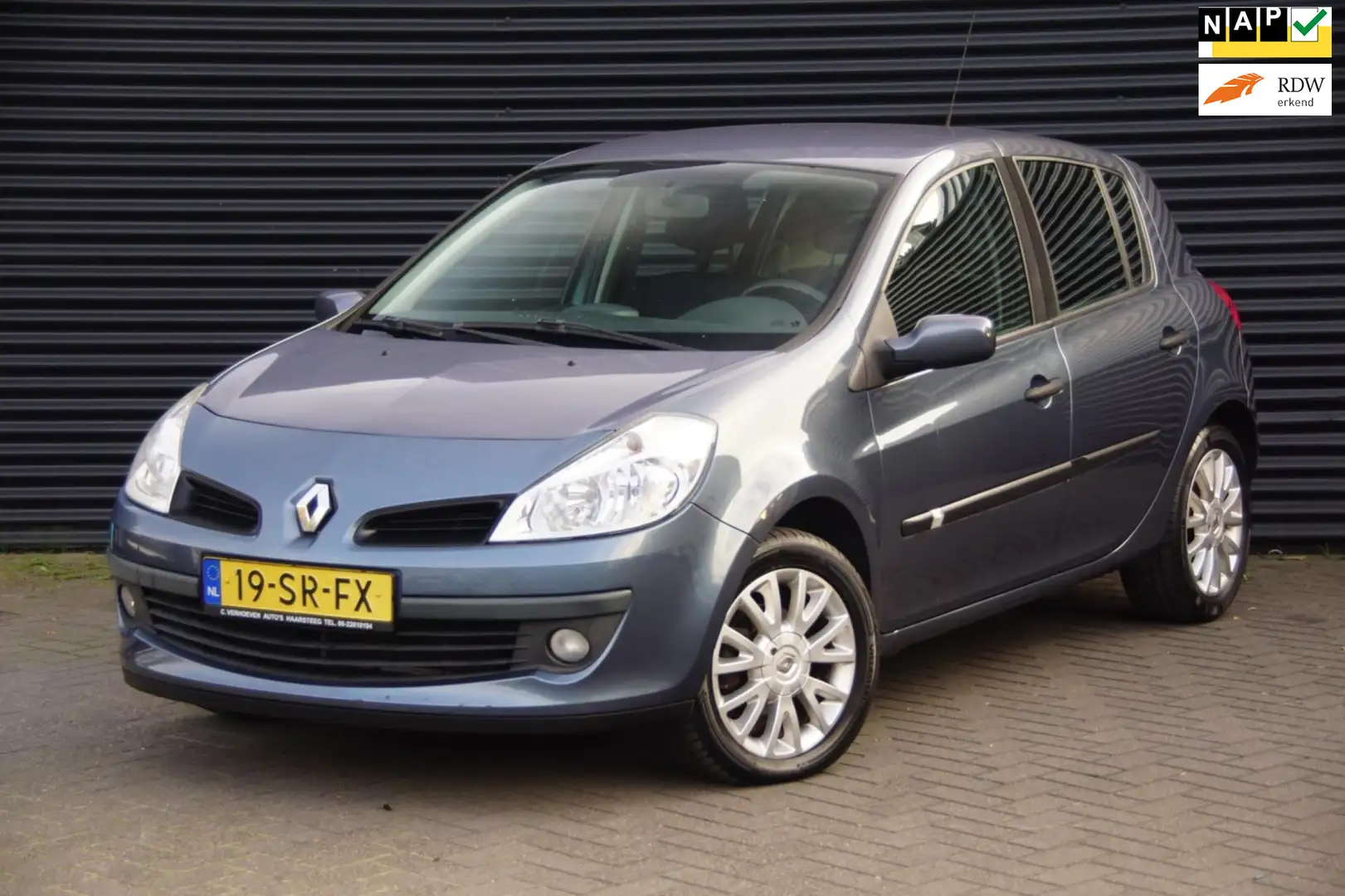 Renault Clio 1.6-16V Dynamique Luxe | Automaat | Airco | Cruise Gris - 1