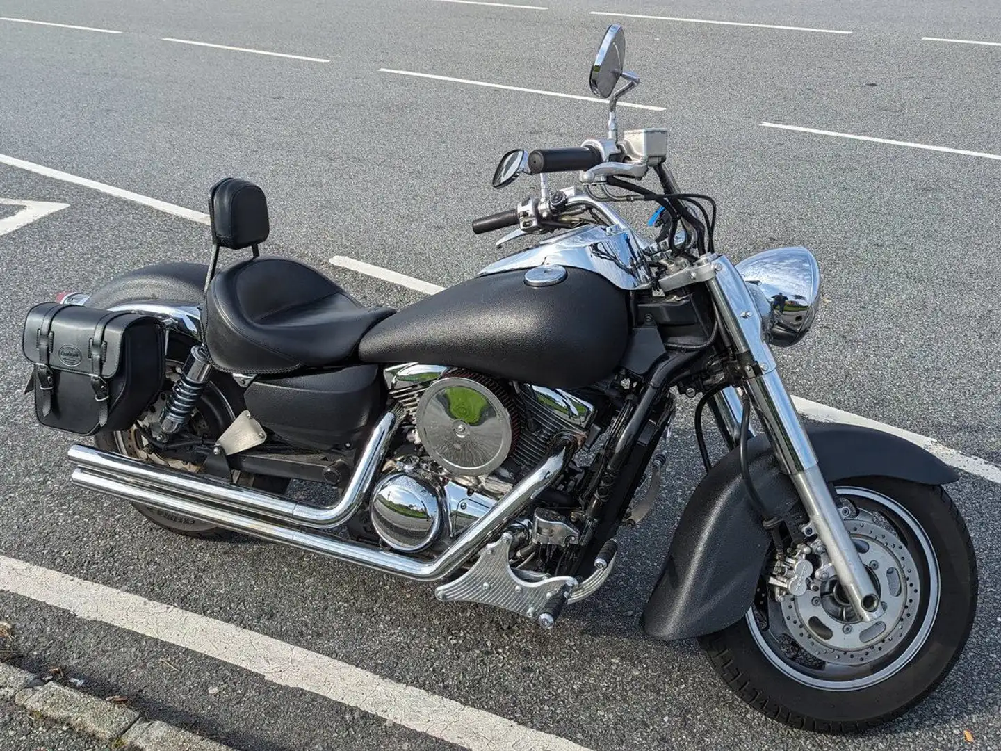 Kawasaki VN 1600 Classic Чорний - 1