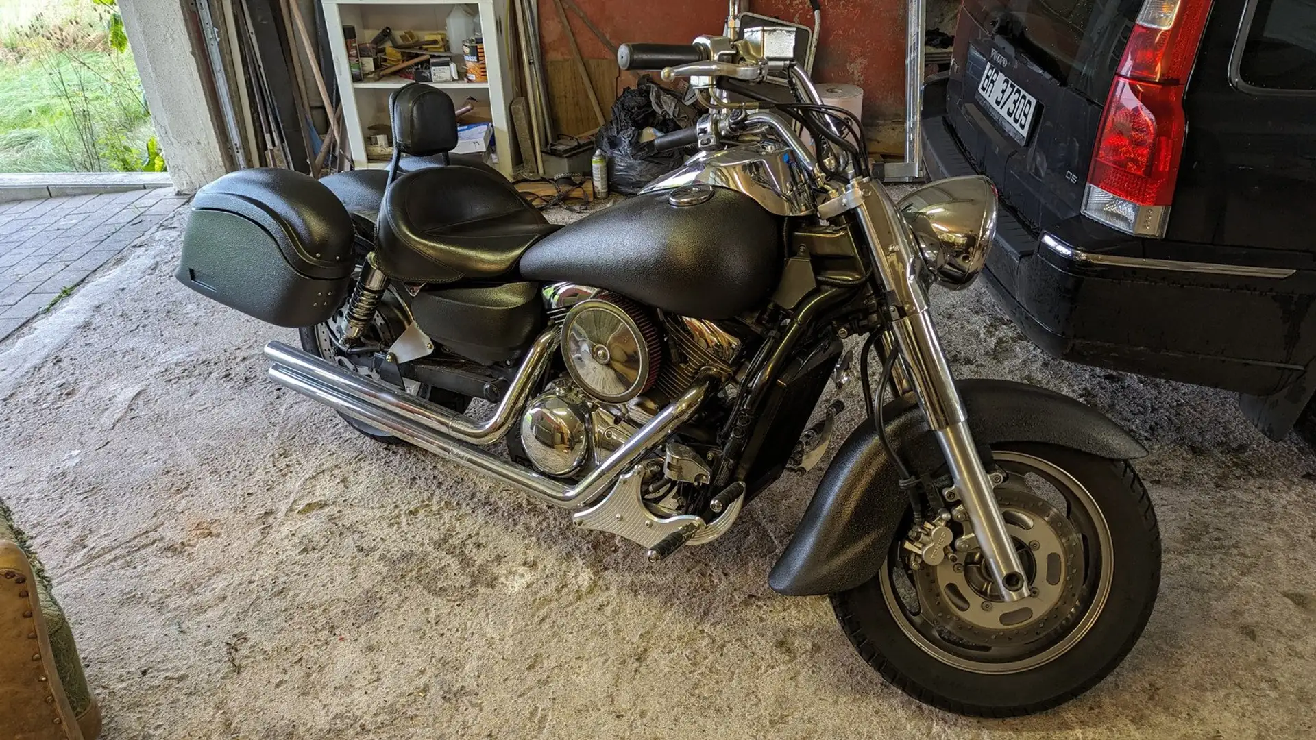 Kawasaki VN 1600 Classic Чорний - 2
