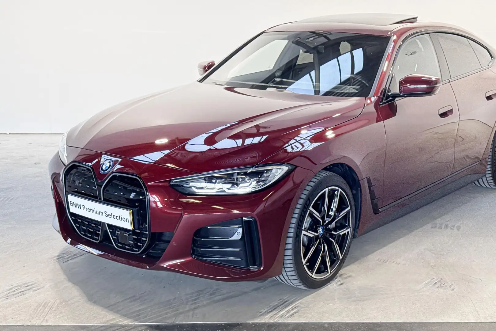 BMW i4 eDrive35 High Executive M Sportpakket | Selections Červená - 2