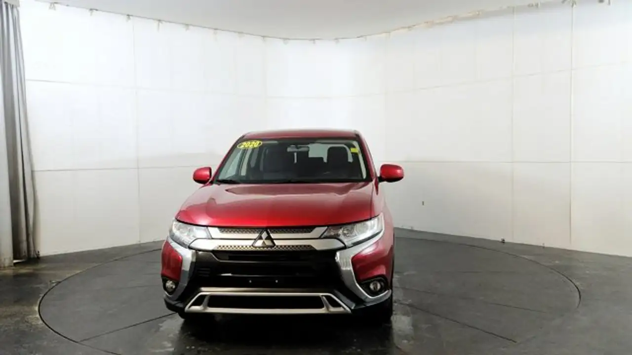 Mitsubishi Outlander снимка Mitsubishi Outlander
