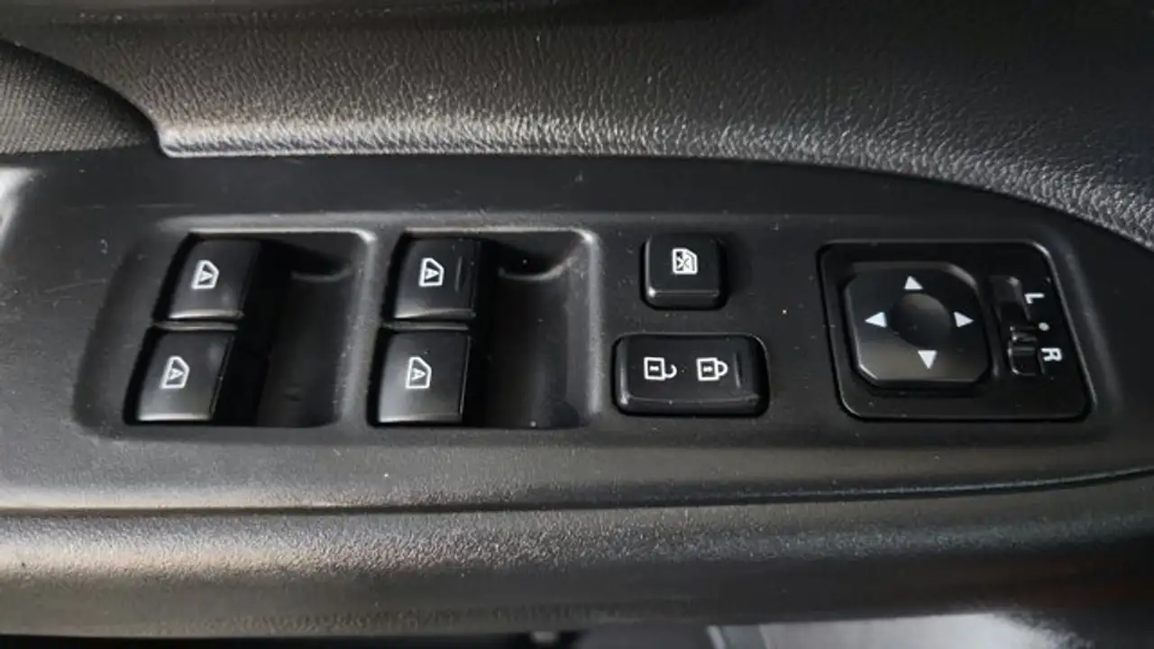 Mitsubishi Outlander снимка Mitsubishi Outlander