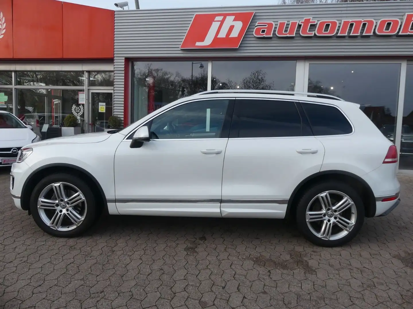 Volkswagen Touareg V6 TDI Terrain Tech 4Motion R-Line Білий - 2