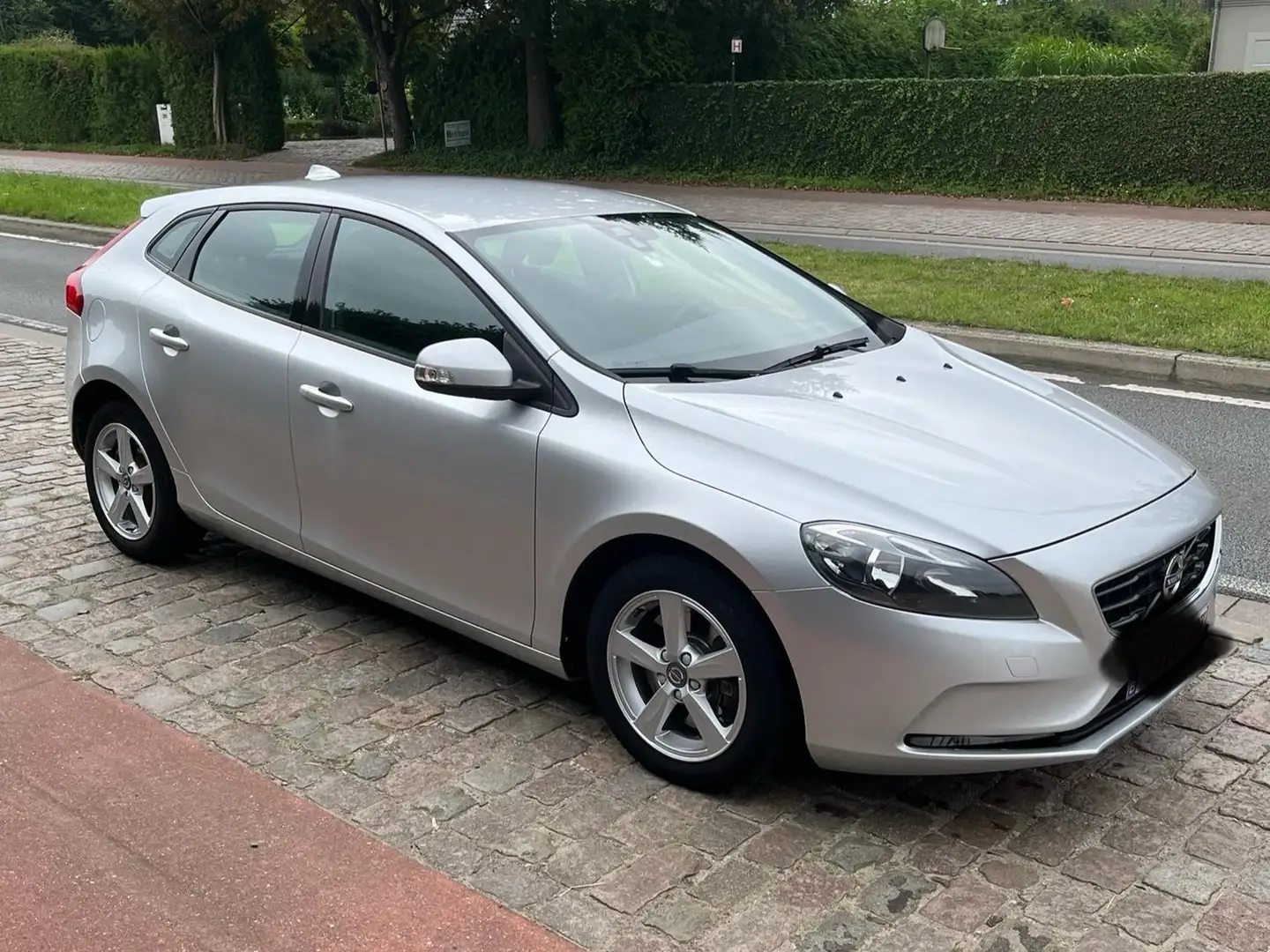 Volvo V40 V40 D2 Geartronic Zilver - 2