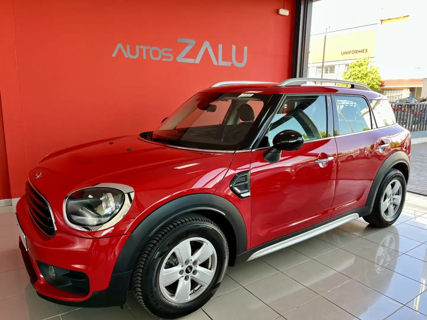 MINI One Countryman D Piros - 1