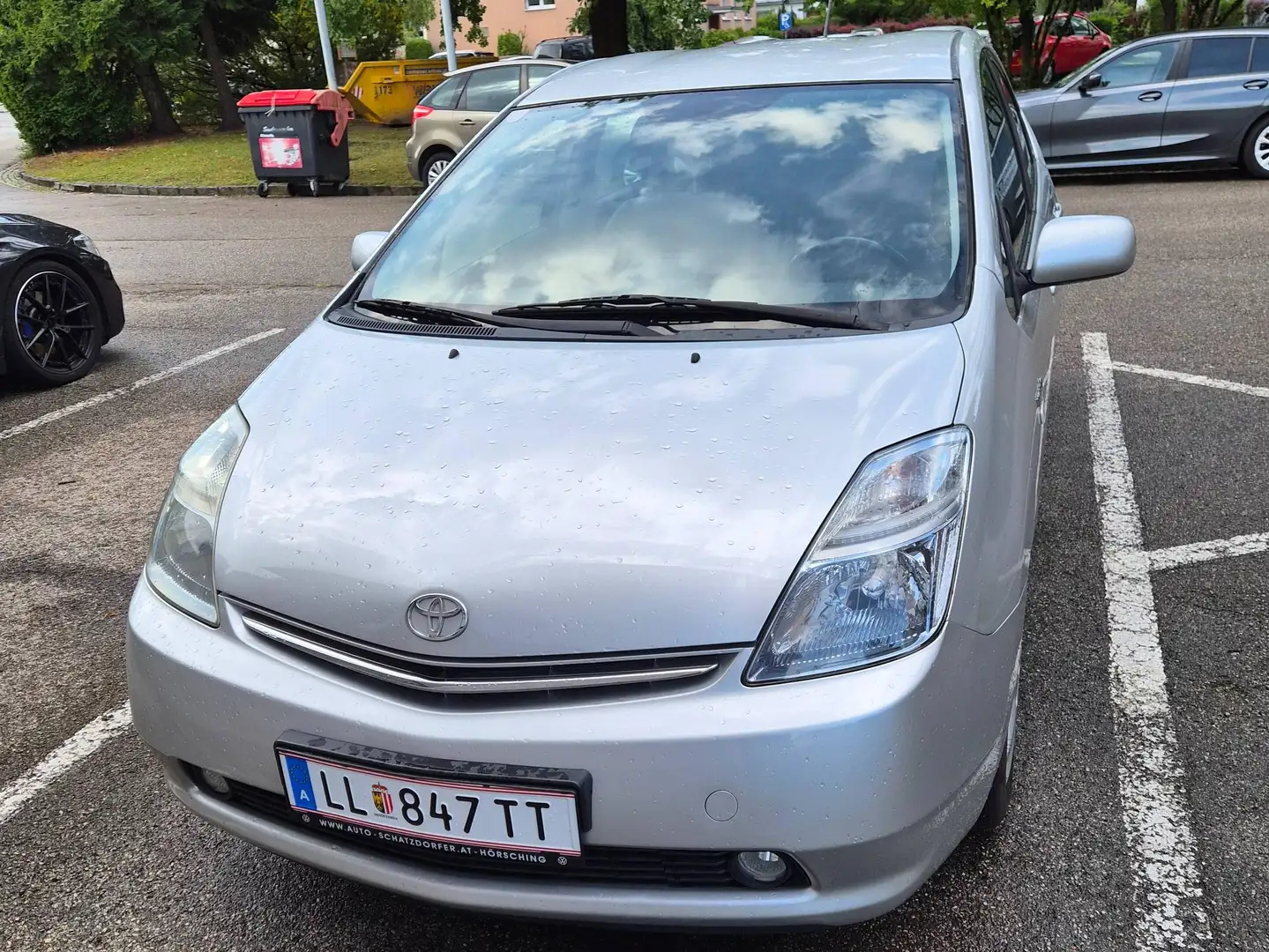 Toyota Prius Prius 1,5 VVT-i Hybrid Grau - 1