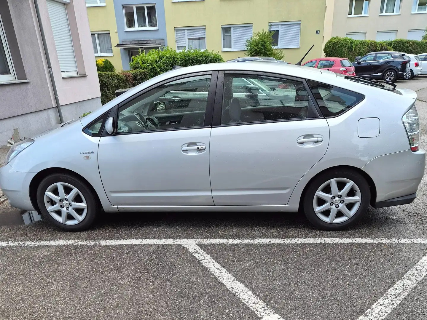 Toyota Prius Prius 1,5 VVT-i Hybrid Grau - 2