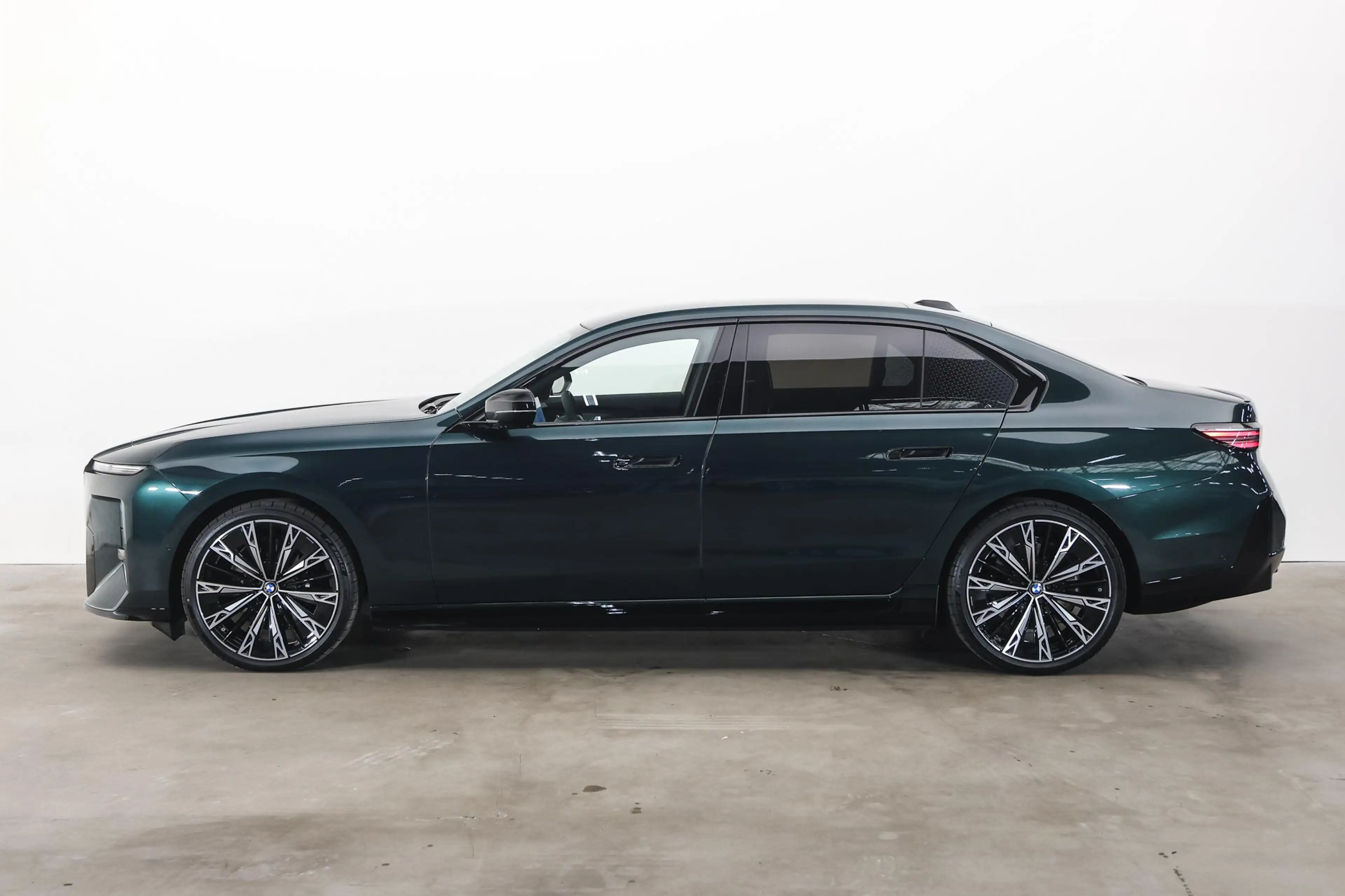 BMW i7 50 xDrive M Sport / Panoramadak Sky Lounge / Parki — photo 7