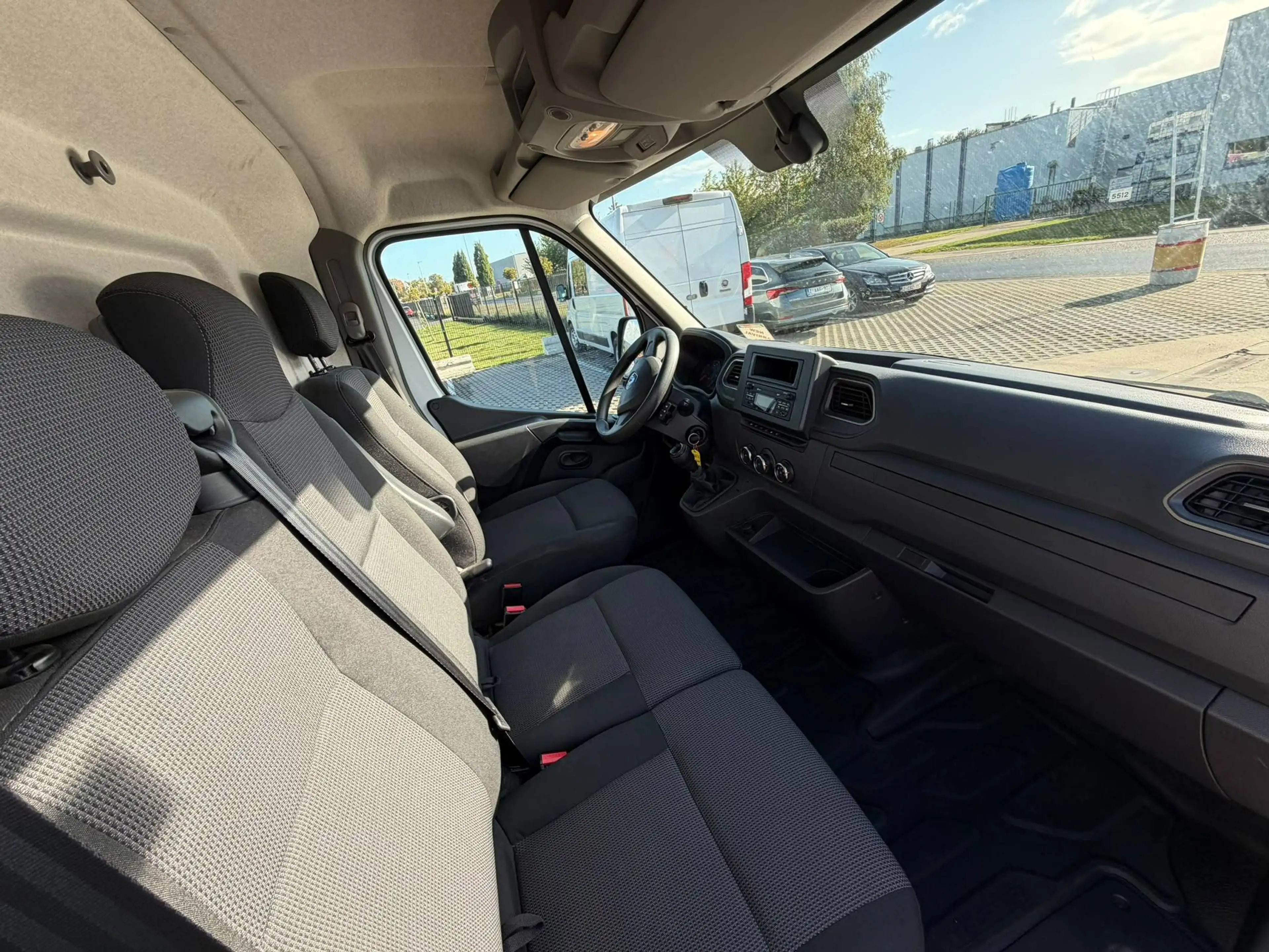 Renault Master (Stock ID 35943) — photo 15