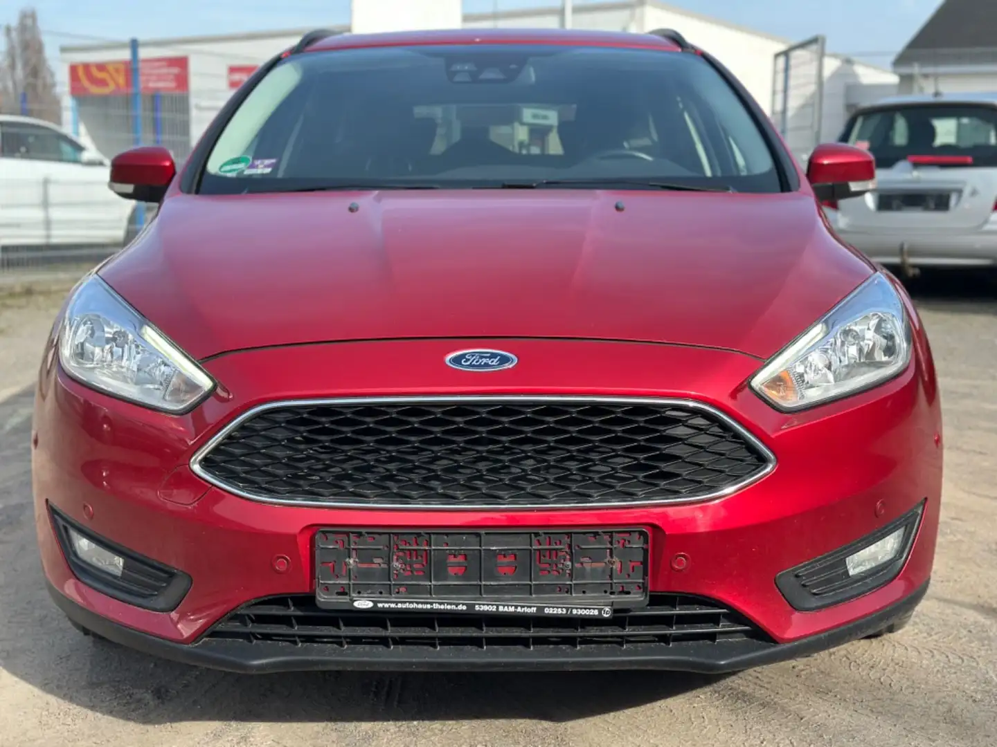 Ford Focus EcoBoost Business NAVI SHZ TEMPOMAT S&S Rot - 2