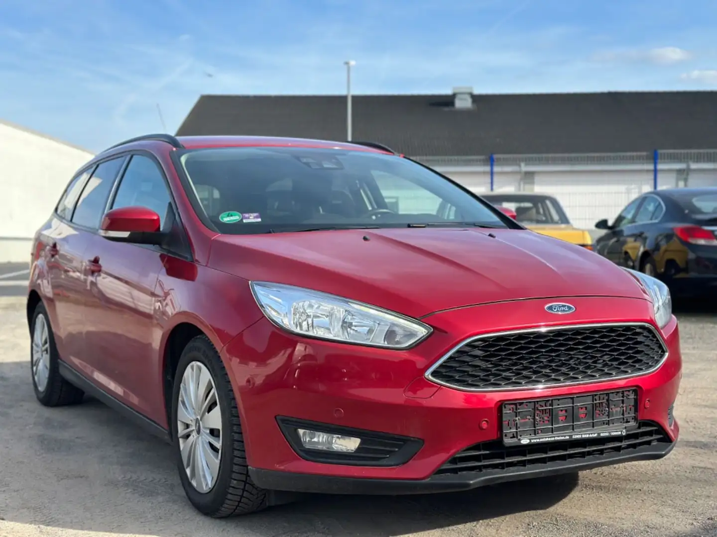 Ford Focus EcoBoost Business NAVI SHZ TEMPOMAT S&S Rot - 1