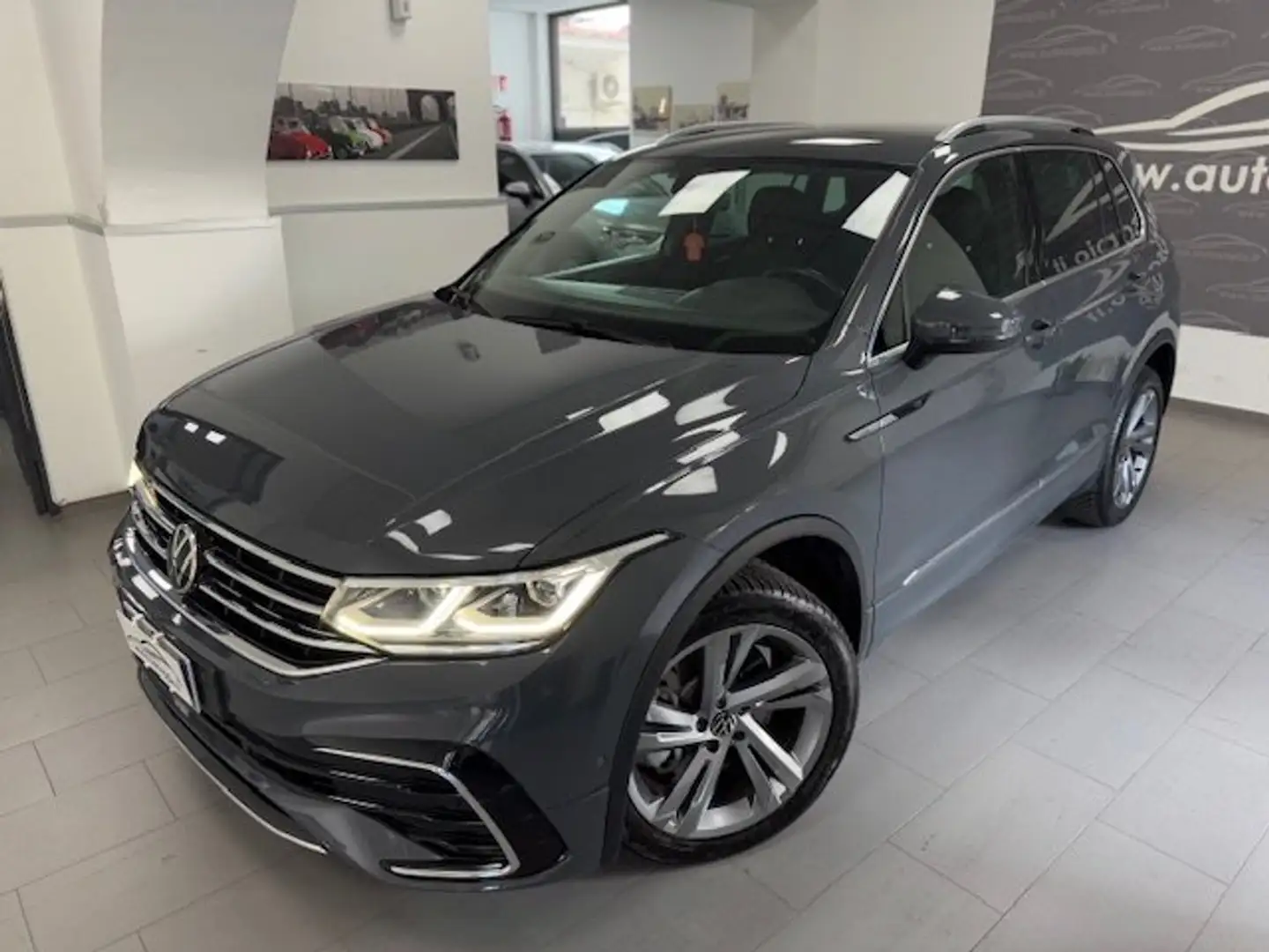 Volkswagen Tiguan Tiguan 2.0 tdi 200CV R-Line BM 4motion dsg NAV CAM Grigio - 1