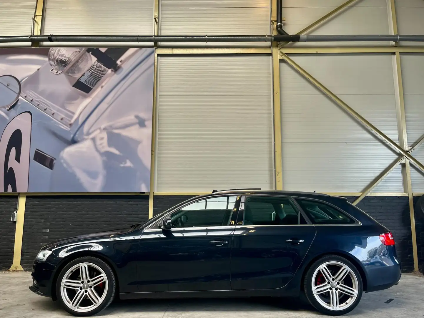 Audi A4 Avant 1.8 TFSI Automaat Business Edition | Panoram Blauw - 2