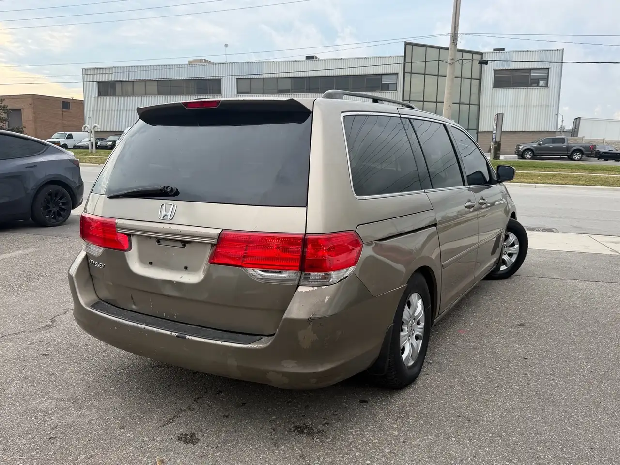 Honda Odyssey снимка Honda Odyssey