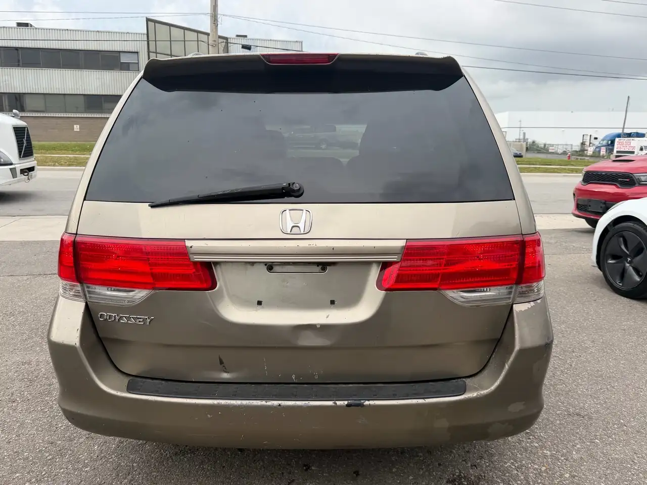 Honda Odyssey снимка Honda Odyssey