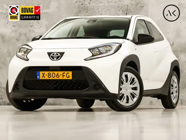 Toyota Aygo 1.0 VVT-i MT Play (APPLE CARPLAY, NAVIGATIE, ADAPT