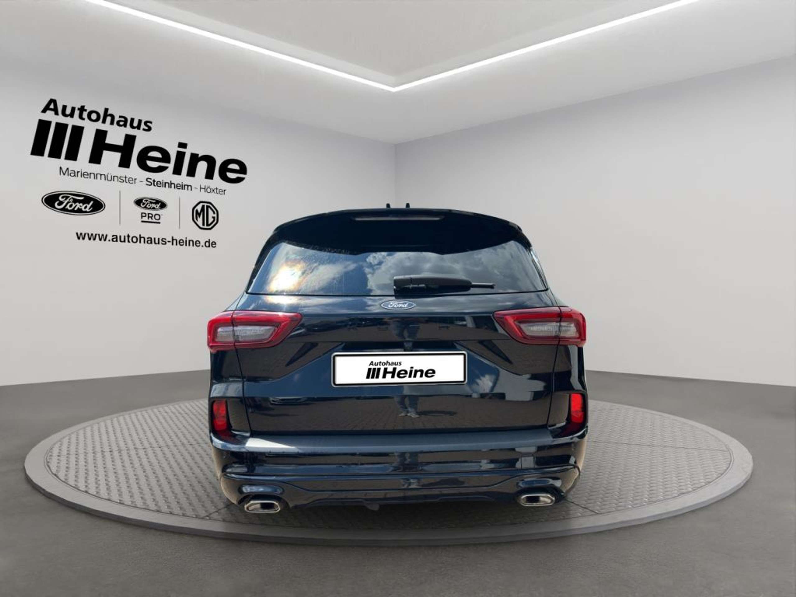 Fahrzeugabbildung Ford Kuga ST-LINE X 1.5 Ltr. 150 PS *AHK* 5 JAHRE FGS - mit KI generiert/bearbeitet