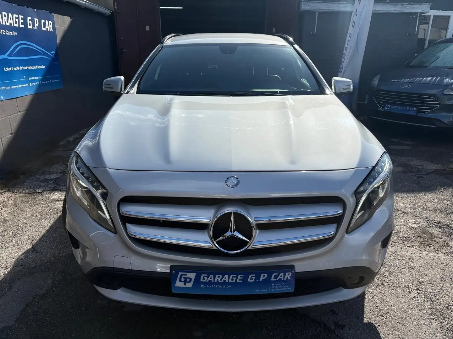 Mercedes-Benz GLA 200 d | | XÉNON | NAVI | CUIR Gris - 2