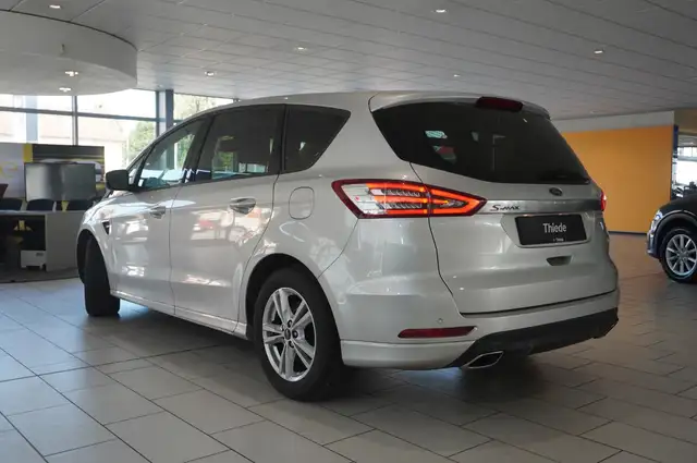 Ford S-Max view 7