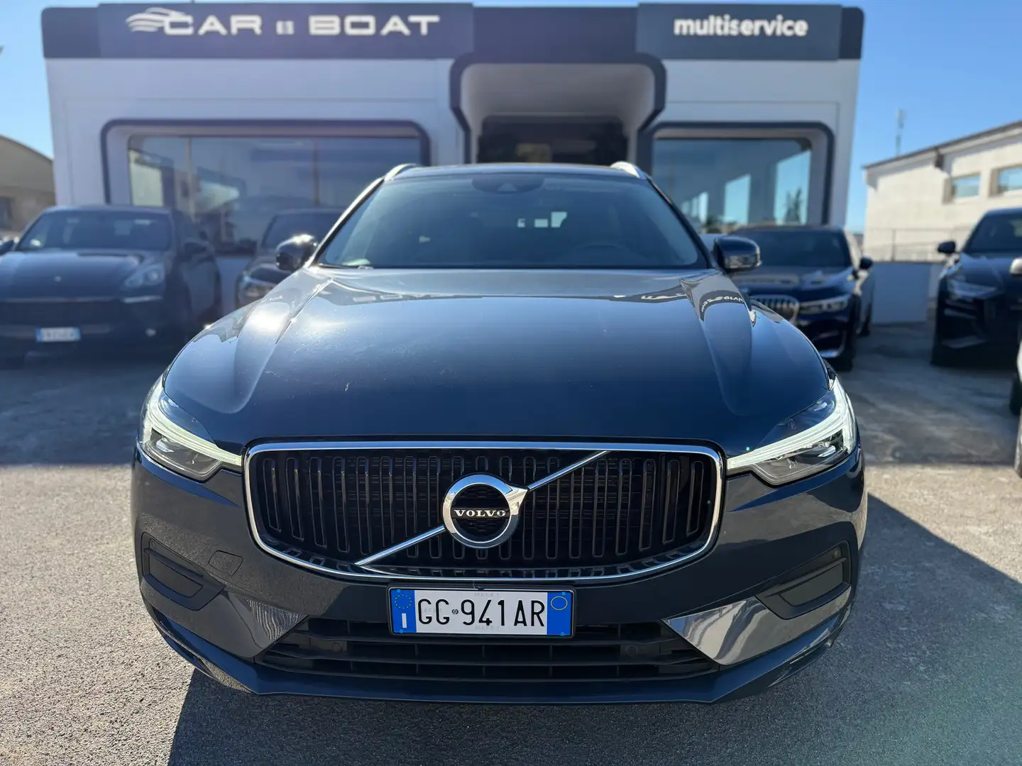 Volvo XC60 XC60 II 2018 2.0 b4 Momentum awd auto my20 Grijs - 2