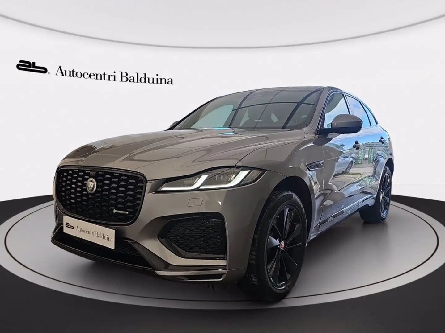Jaguar F-Pace 2.0d i4 mhev r-dynamic se awd 204cv auto Šedá - 1