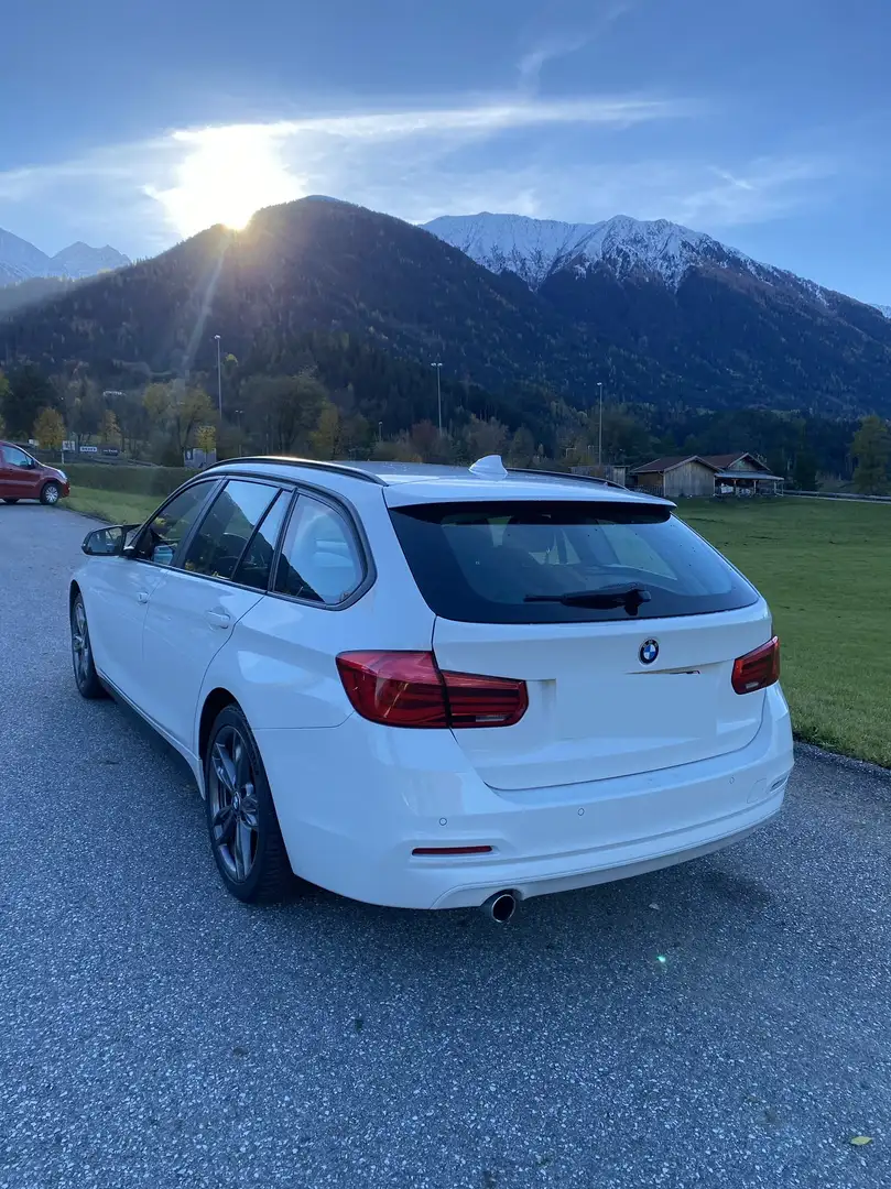 BMW 318 318d Touring Aut. Advantage - 2