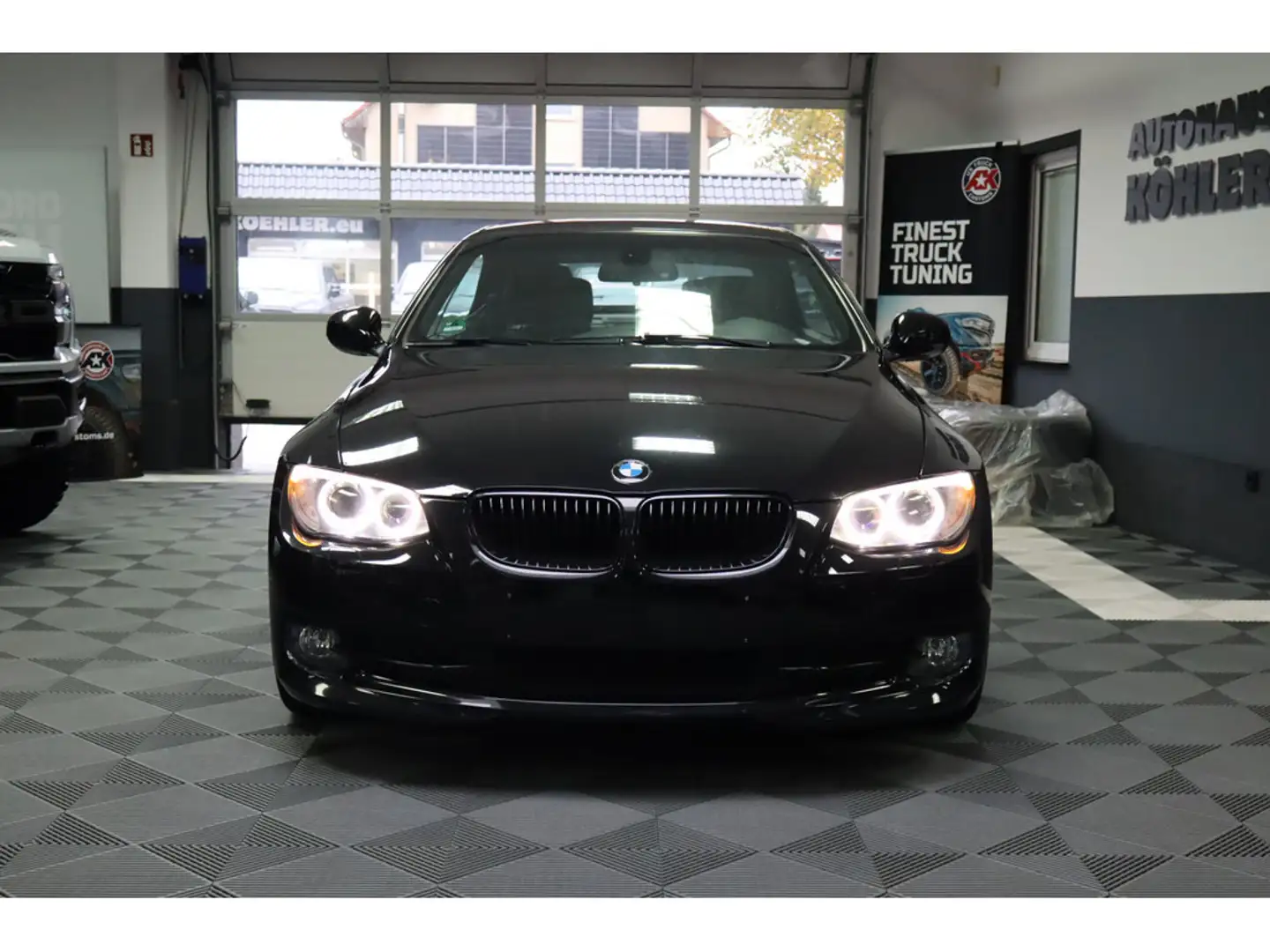 BMW 325 i E93 CarPlay PDC SHZ LEDER XENON NAVI LCI Noir - 2
