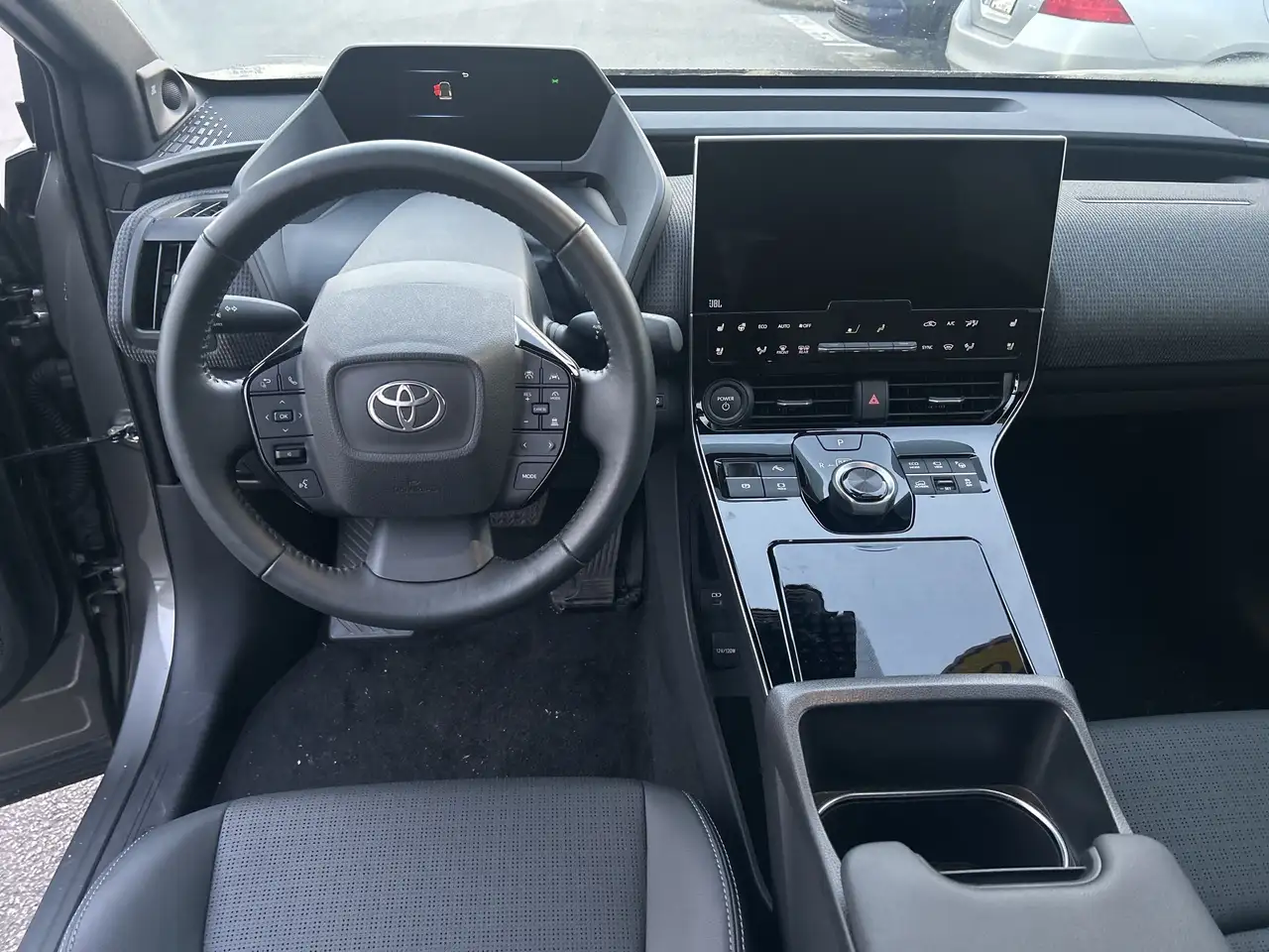Toyota bZ4X снимка Toyota bZ4X