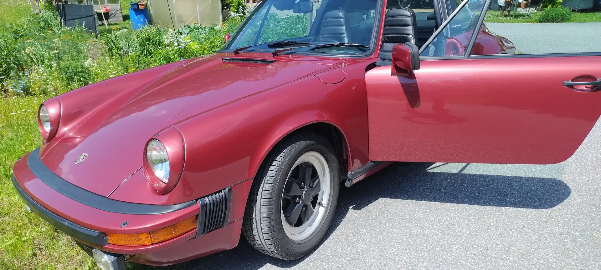 Porsche 911 Targa Rot - 1