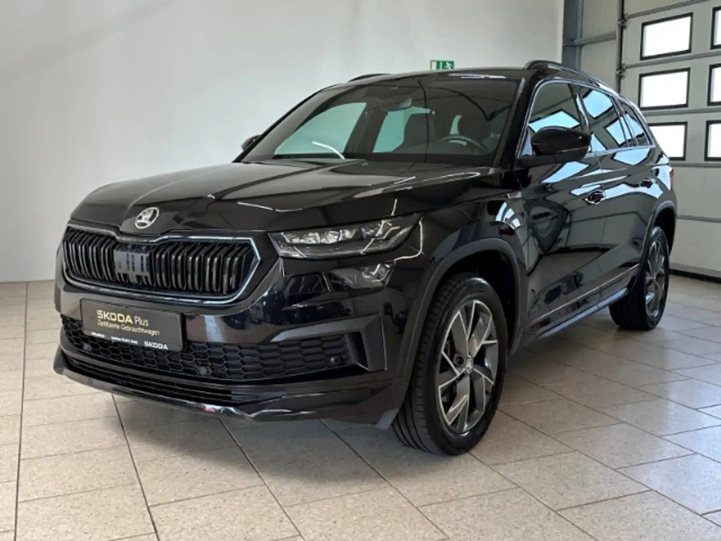 Skoda Kodiaq Sportline 2.0 TDI DSG ACC AHK Navi Pano  Dig.Cockp Schwarz - 2