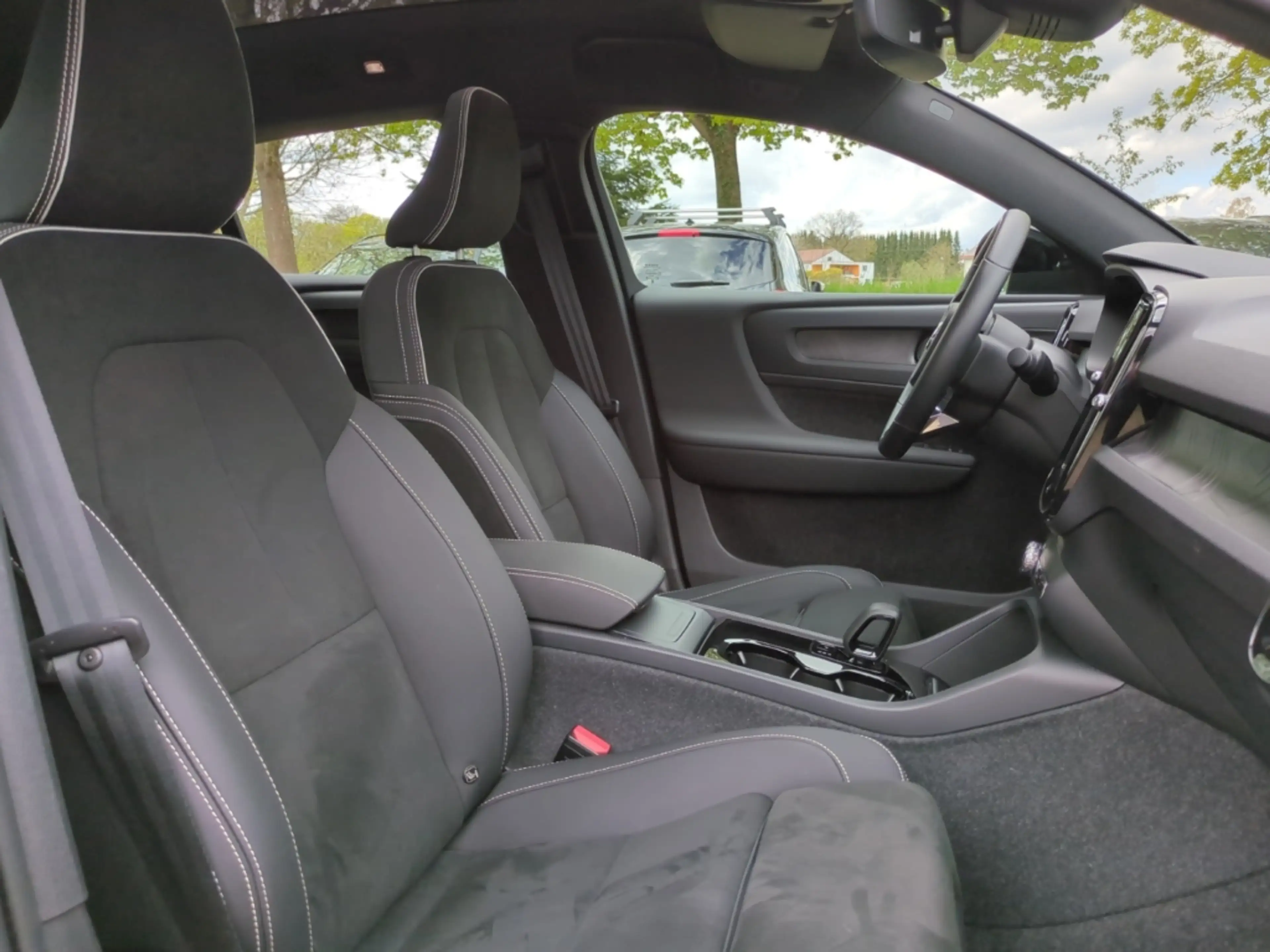 Volvo C40 Ultimate Recharge Pure Electric AWD StandHZG AHK P — photo 13