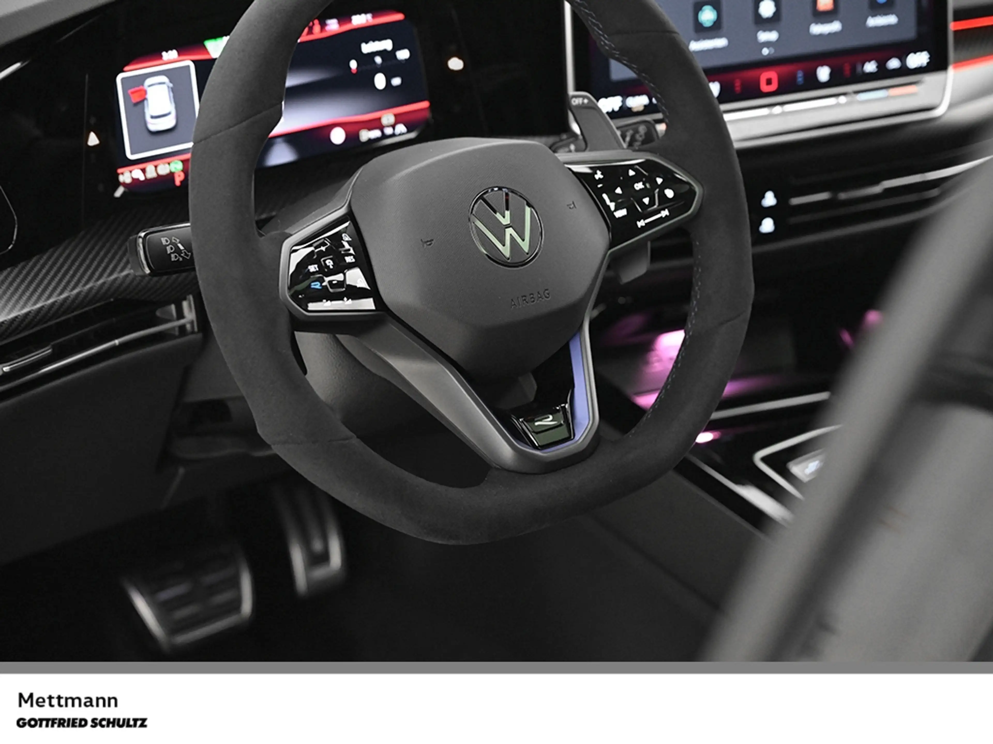 Volkswagen Golf R 2.0 TSI DSG IQ BLACK AKRAPO H&K PANO AREA HUD — photo 10