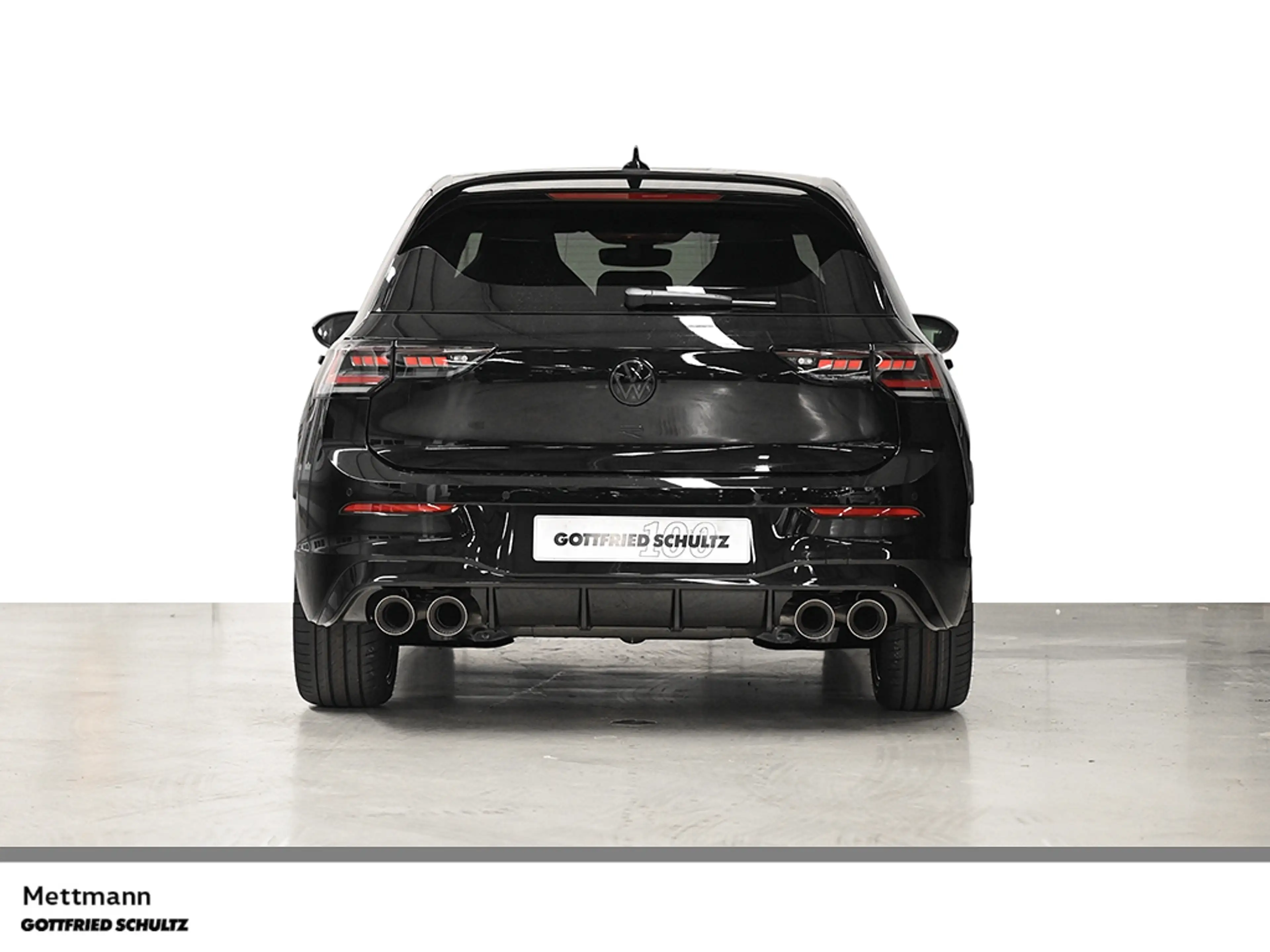 Volkswagen Golf R 2.0 TSI DSG IQ BLACK AKRAPO H&K PANO AREA HUD — photo 4