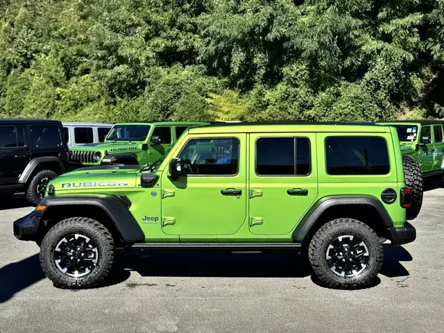 Jeep Wrangler view 4