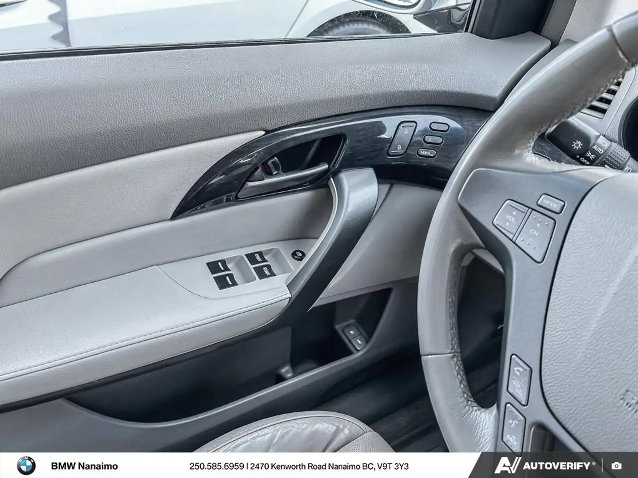 Acura MDX снимка Acura MDX