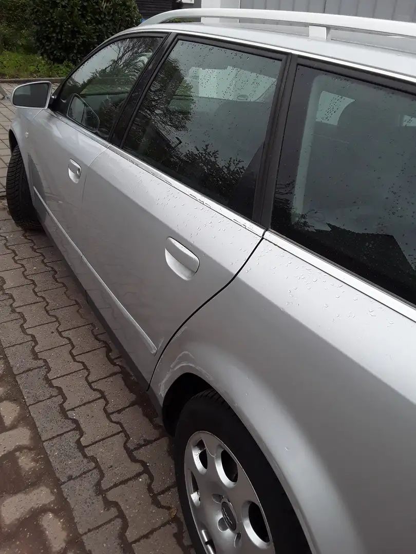 Audi A4 A4 Avant 2.5 TDI Silber - 2