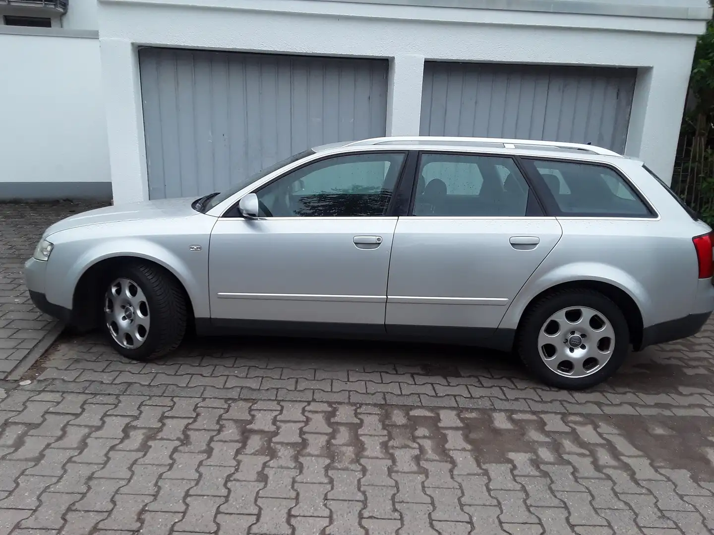 Audi A4 A4 Avant 2.5 TDI Silber - 1