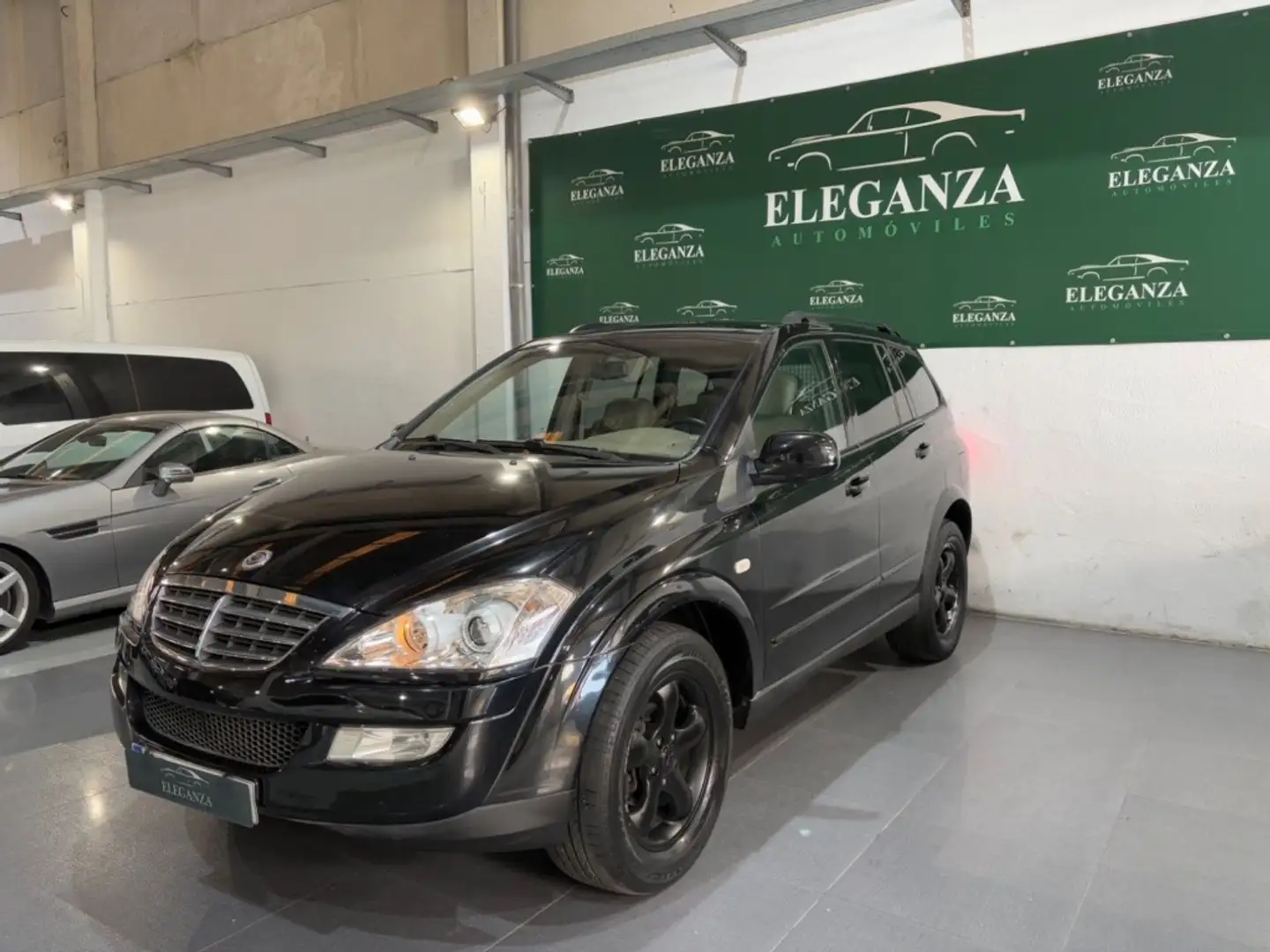 SsangYong Kyron 270Xdi Limited Aut. Schwarz - 1