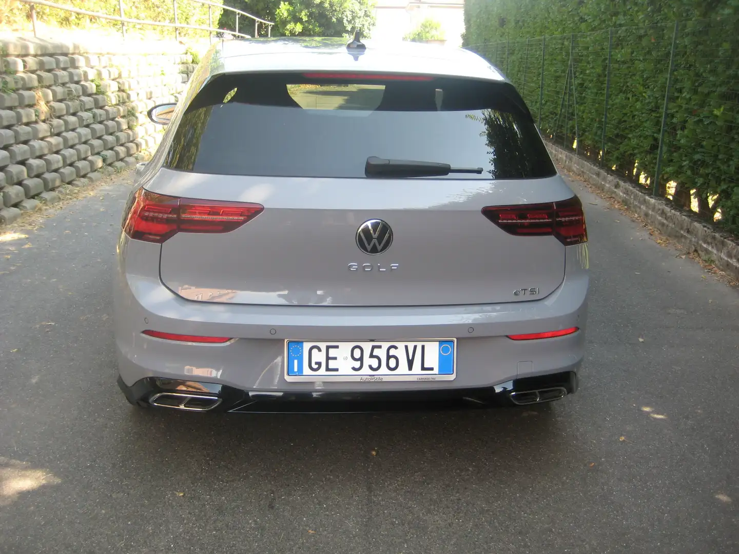 Volkswagen Golf Golf VIII 2020 1.5 etsi evo R-Line 150cv dsg Gris - 2