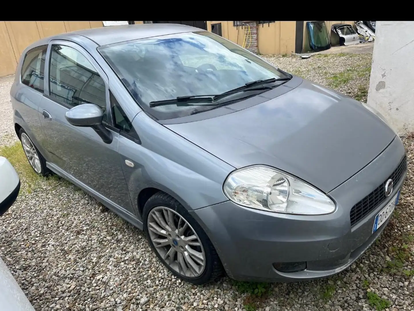Fiat Grande Punto Grande Punto 3p 1.9 mjt Sport 130cv 6m Gris - 1