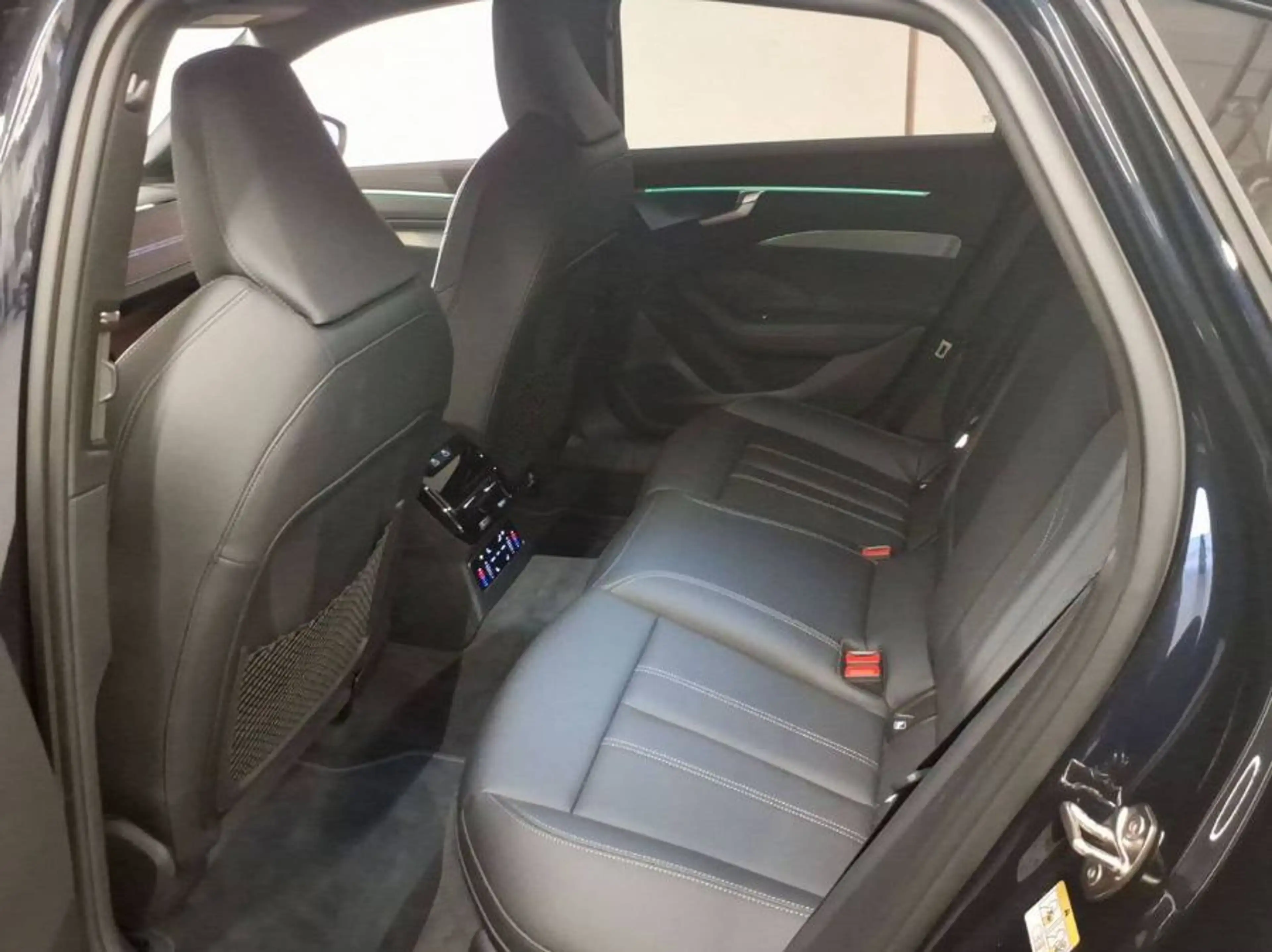 Audi A6 Limousine 3.0 TFSI quattro 270 kW edition one — photo 5