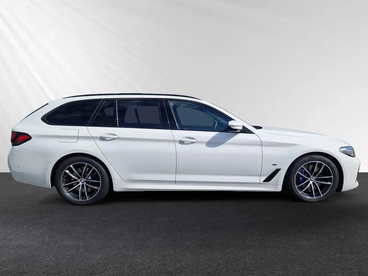 BMW 540 d xDrive Touring MSport HUD DAB HiFi LCProf Fehér - 2