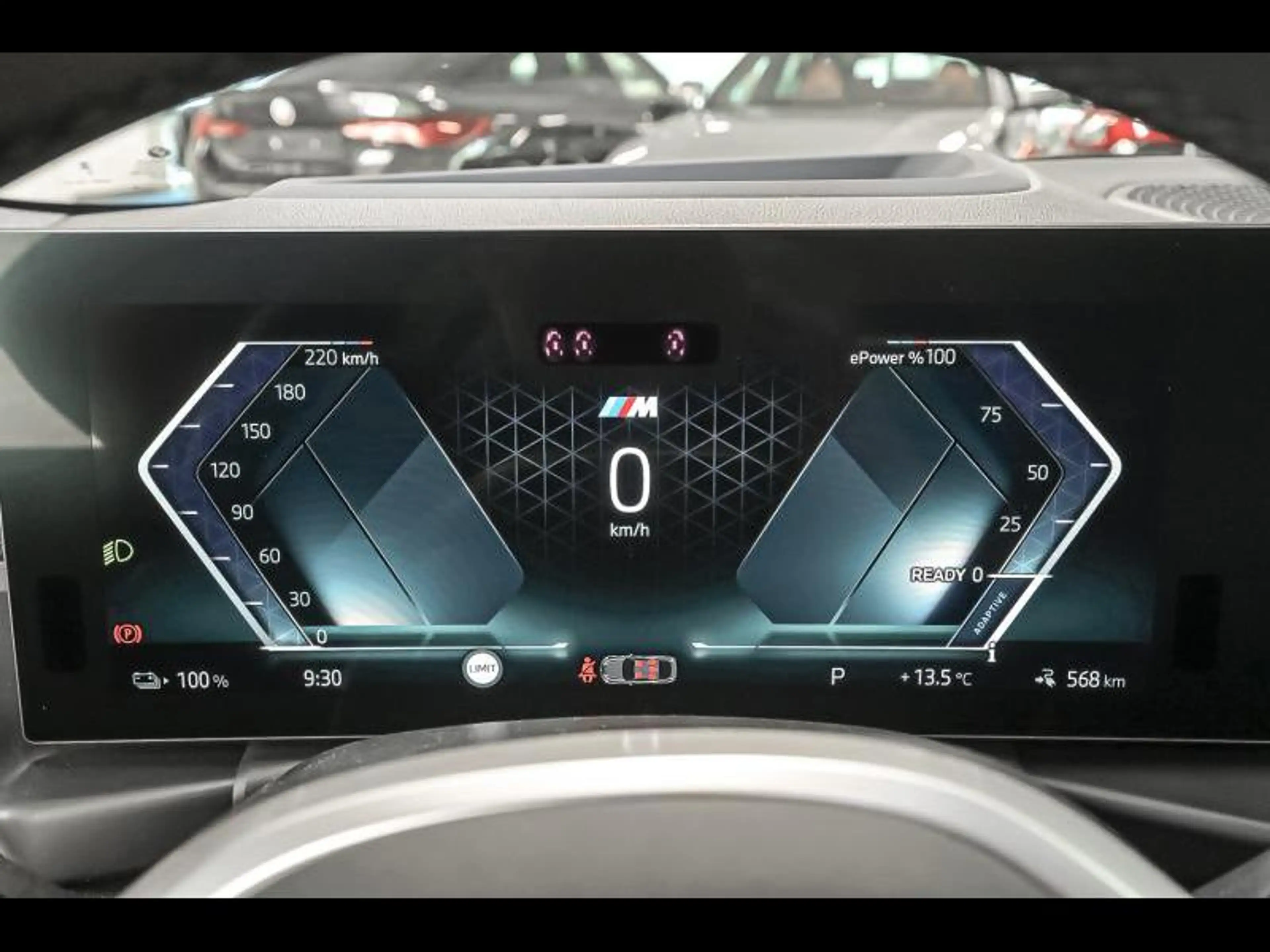 BMW i4 eDrive40 - M PACK SPORT PRO Beschikbaar einde Nove — photo 10