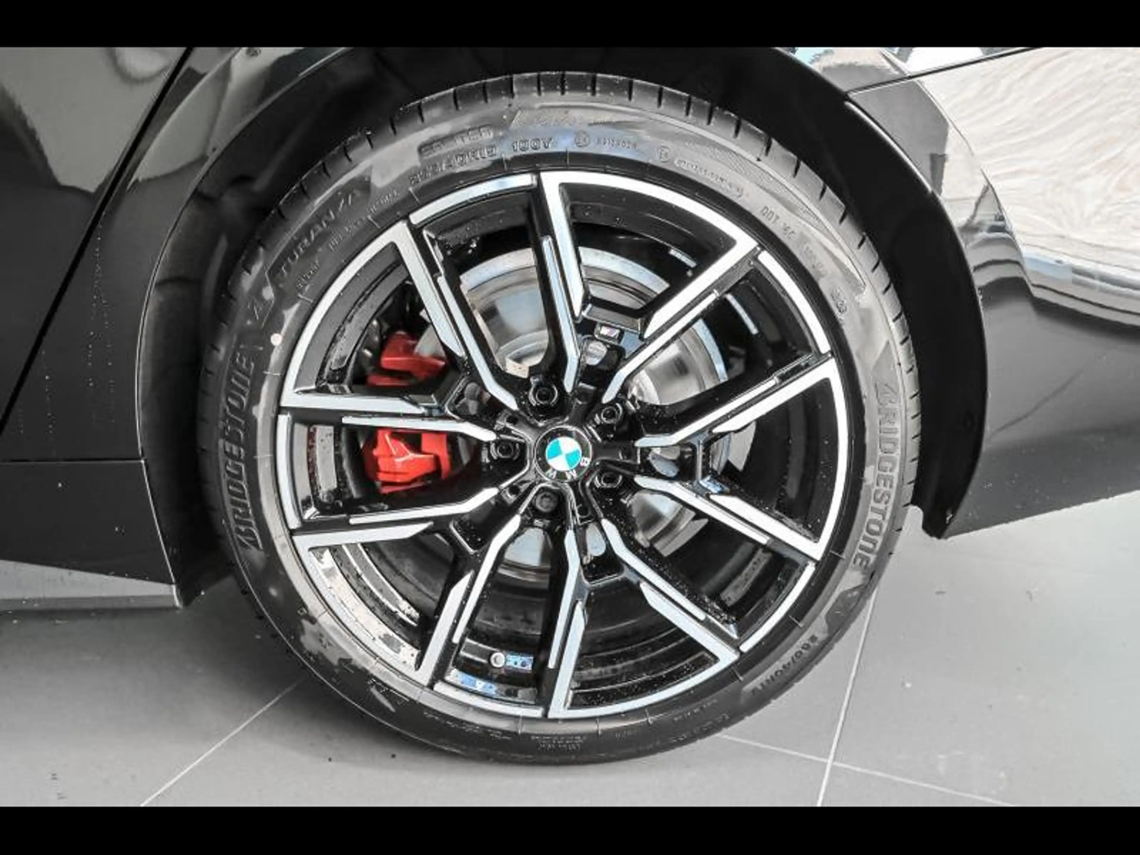 BMW i4 eDrive40 - M PACK SPORT PRO Beschikbaar einde Nove — photo 8