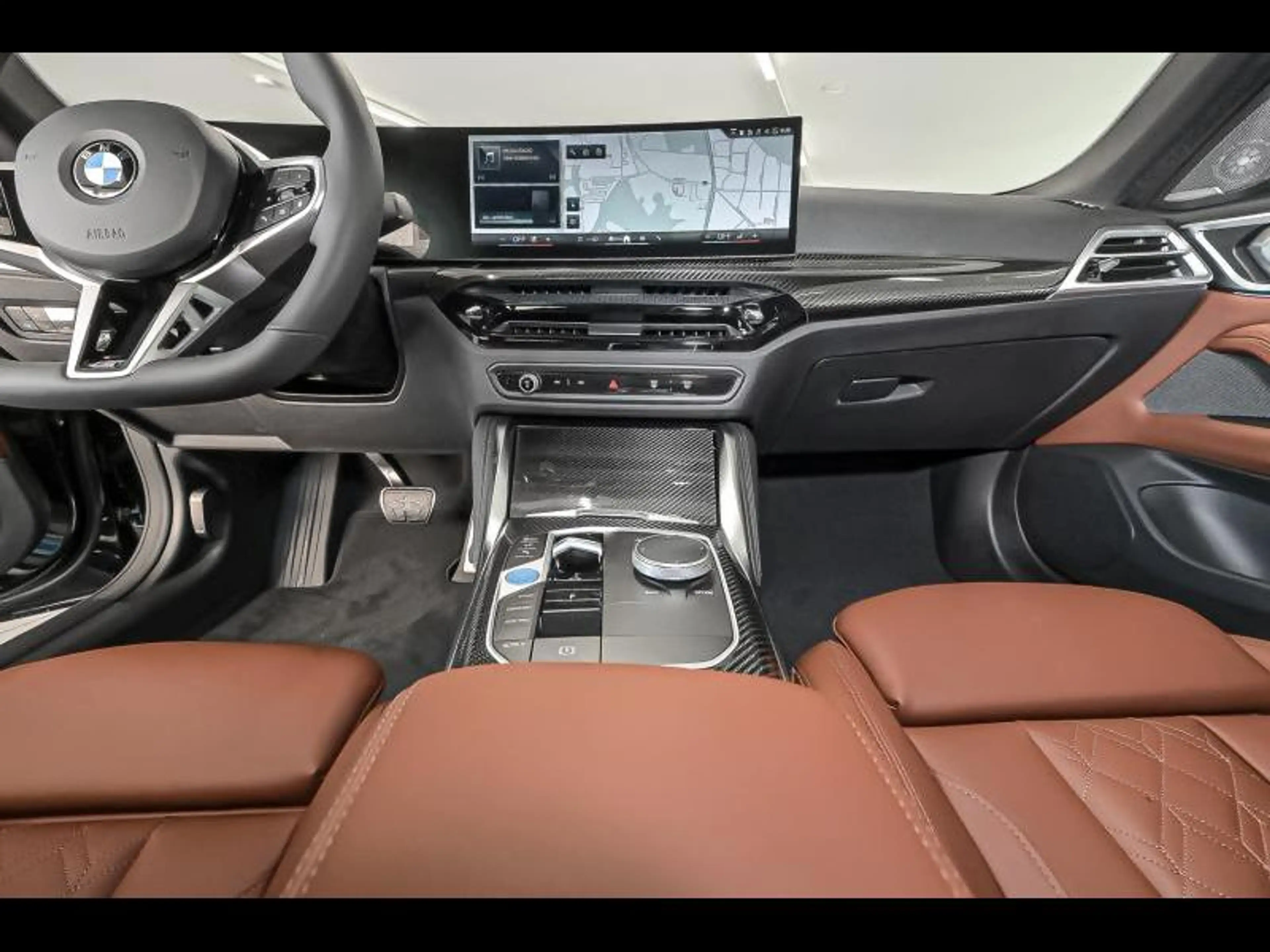 BMW i4 eDrive40 - M PACK SPORT PRO Beschikbaar einde Nove — photo 7