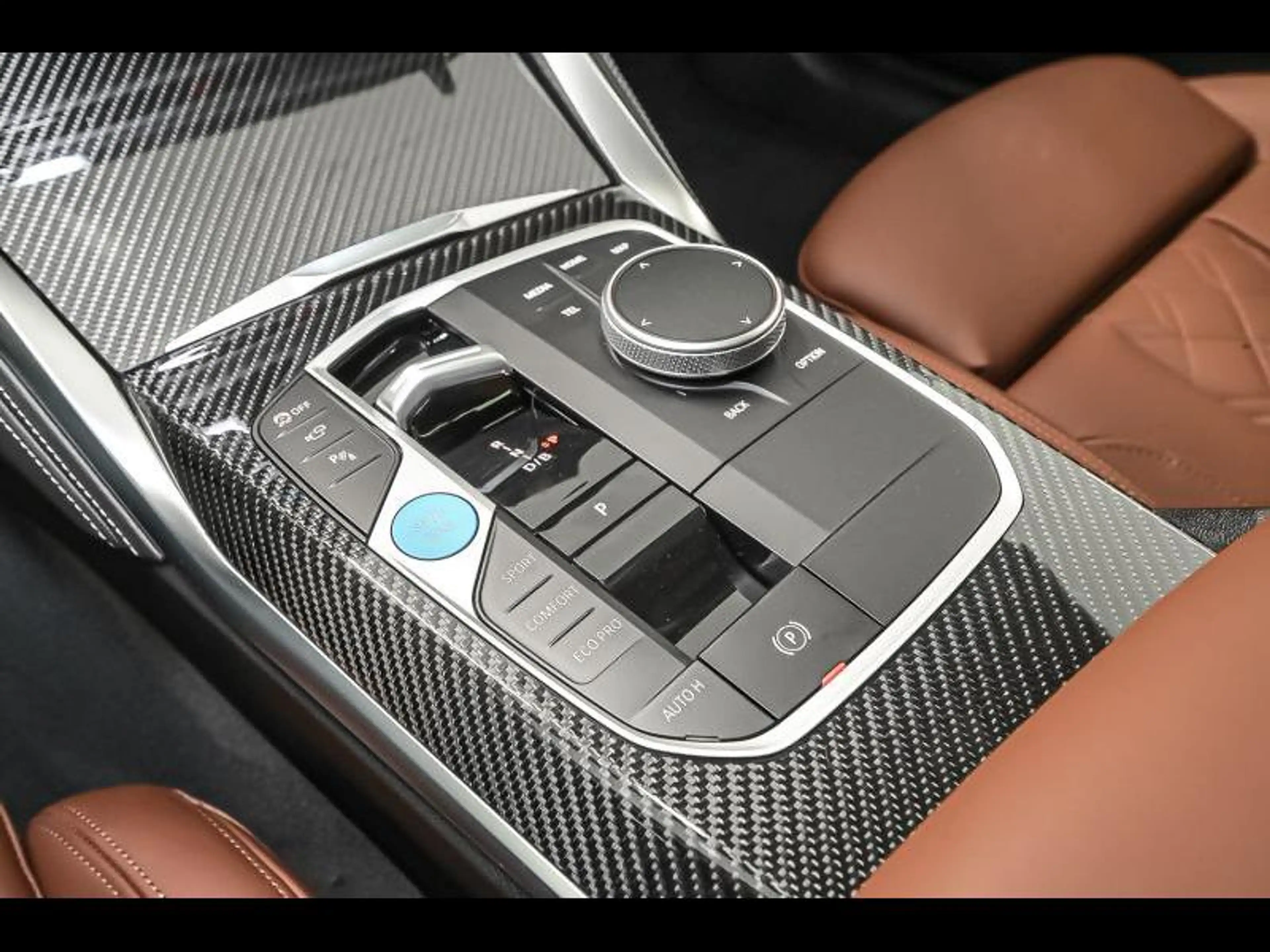 BMW i4 eDrive40 - M PACK SPORT PRO Beschikbaar einde Nove — photo 11