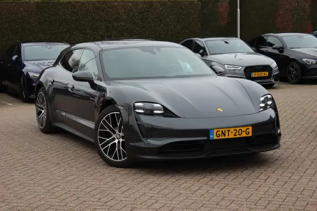 Porsche Taycan Sport Turismo 93 kWh / SoH 93,3% / Panoramadak / C