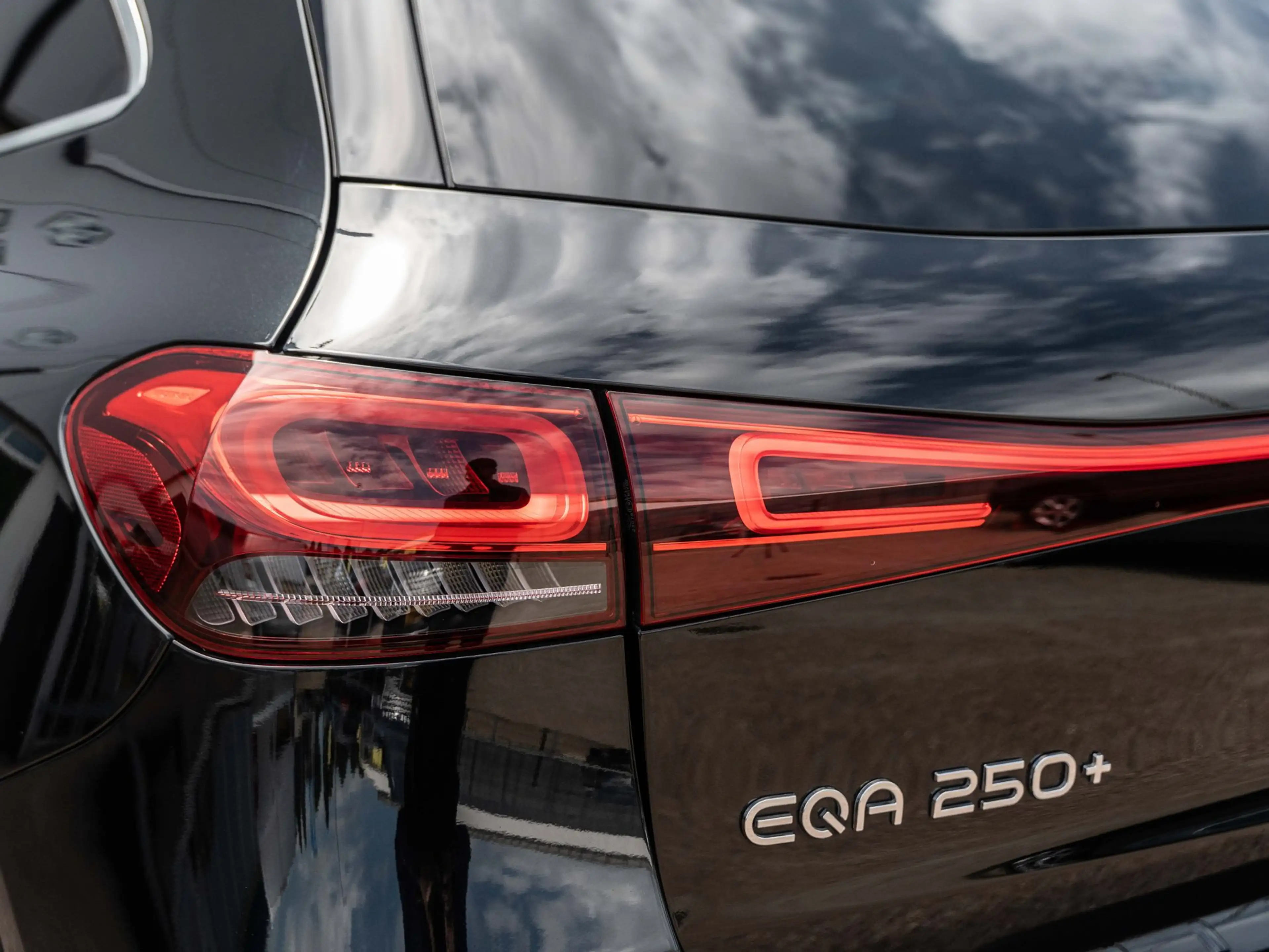 Mercedes-Benz EQA 250 250+ Luxury Line 71 kWh | SOH 97,7% | DC-Laden | W — photo 12