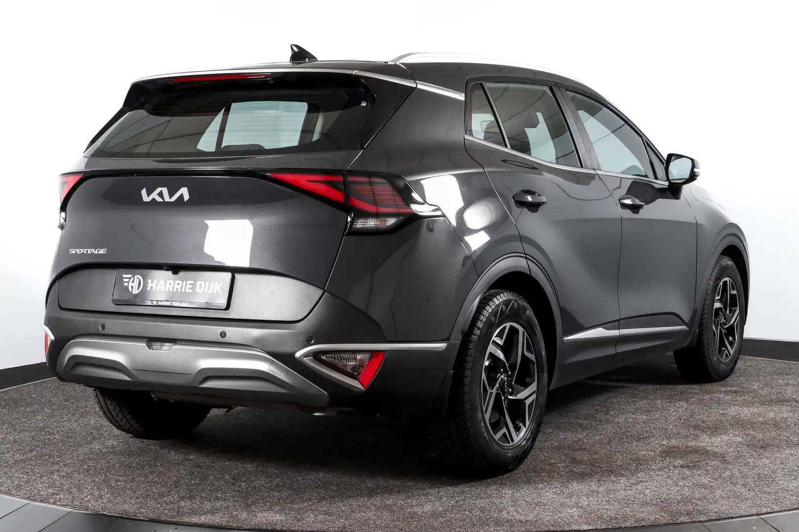 Kia Sportage 1.6 T-GDi MHEV 160 PK DynamicLine - Automaat | Dig Grijs - 2